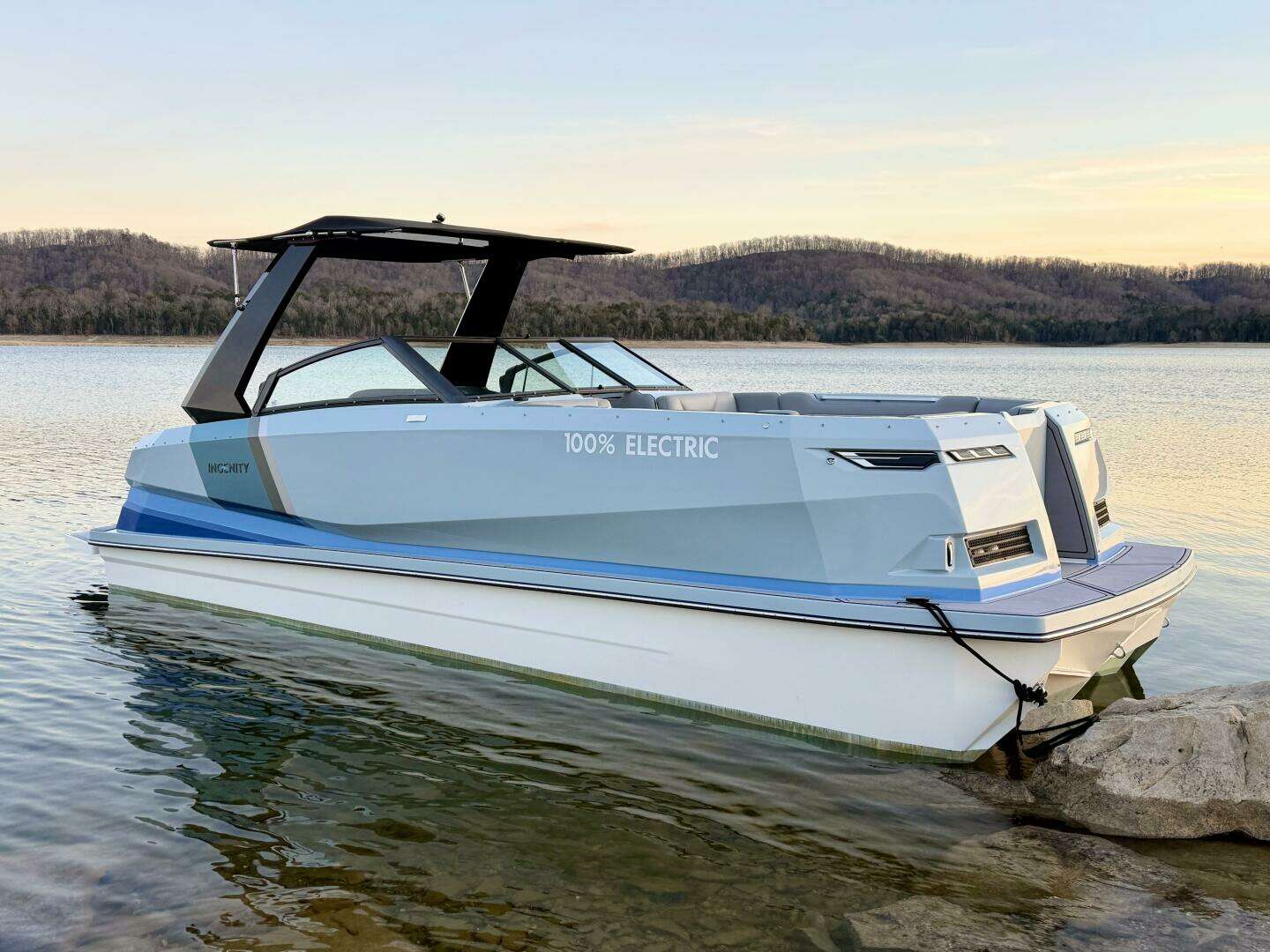 2023 Correct Craft Ingenity 23EL2 Electric Boat - Image 38