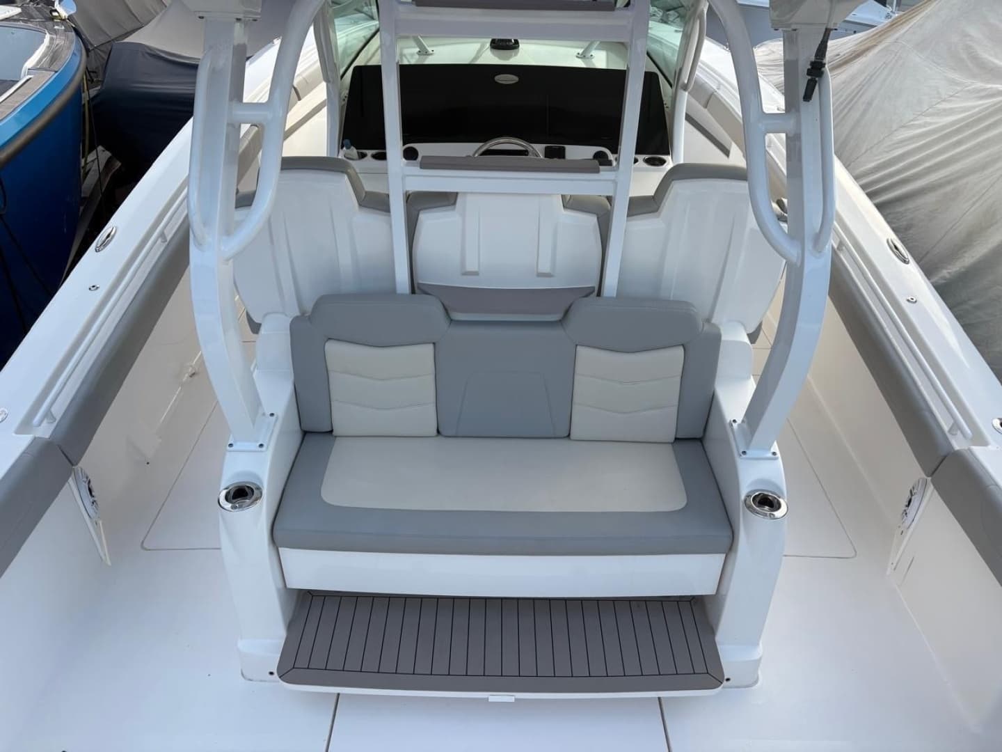 2022 Scout 380 LXF - Image 7