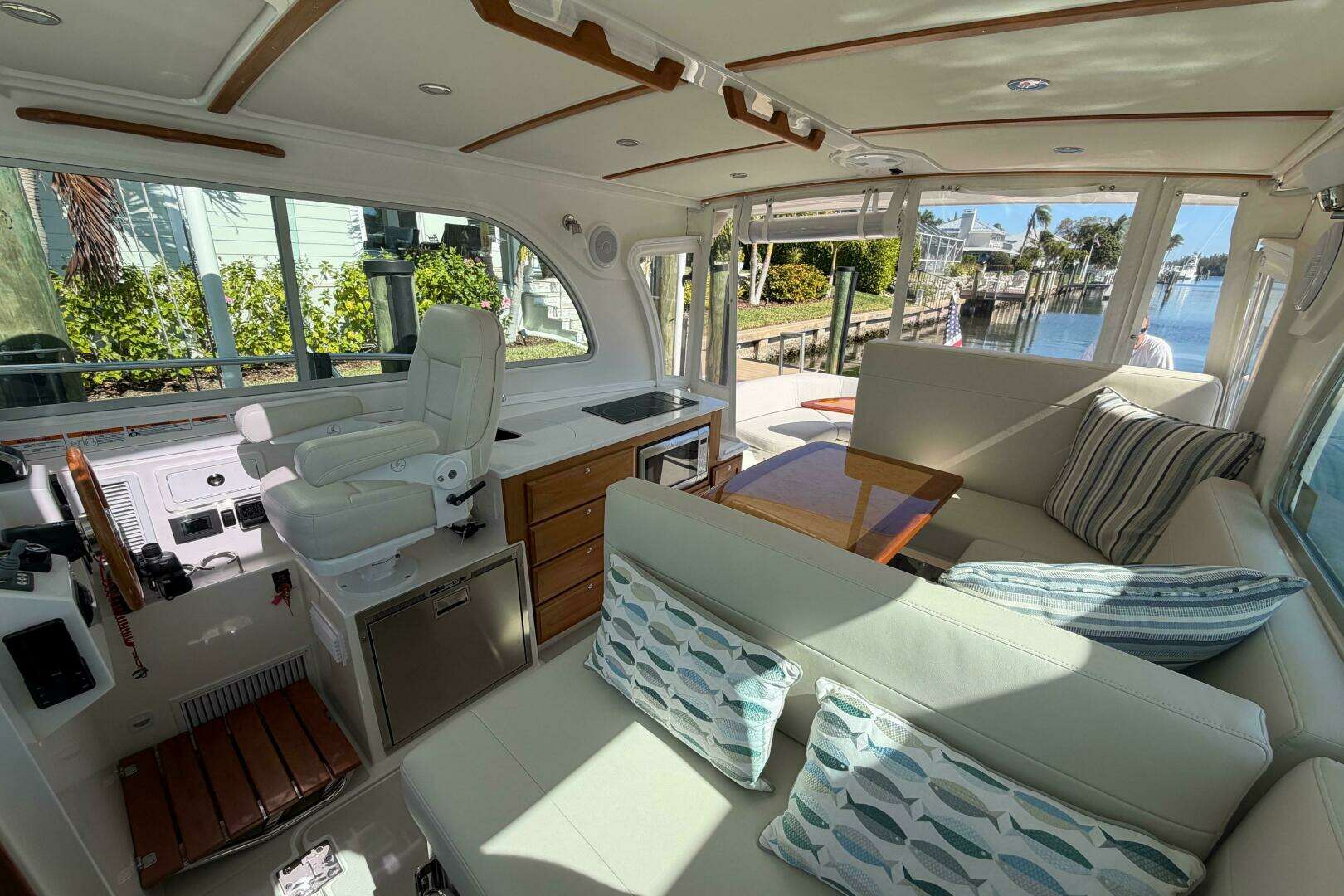 2023 Back Cove 34O - Image 18