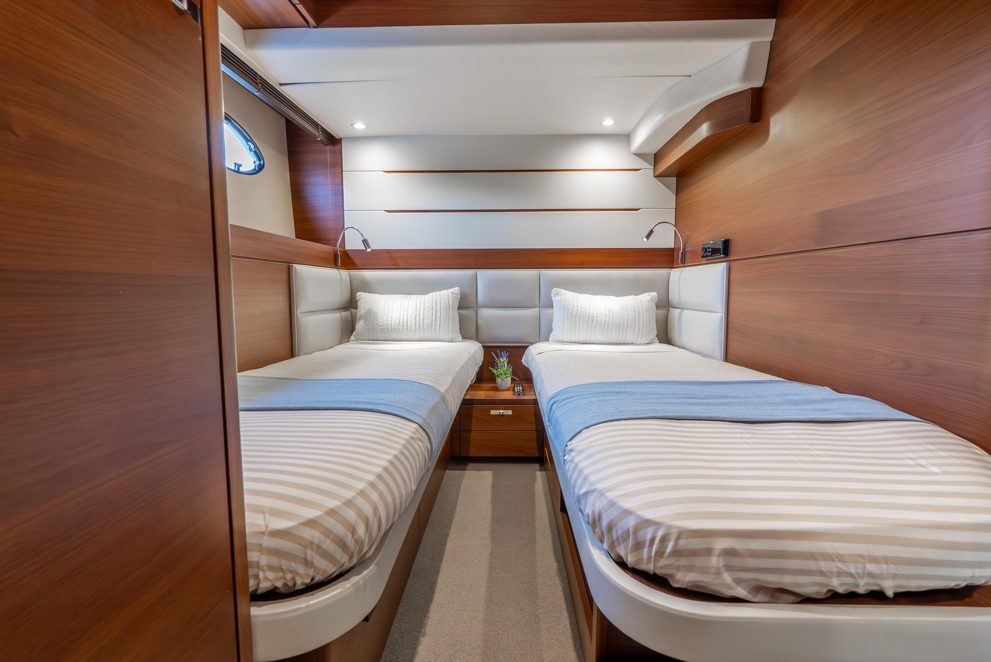 2018 Princess F-68 - 60