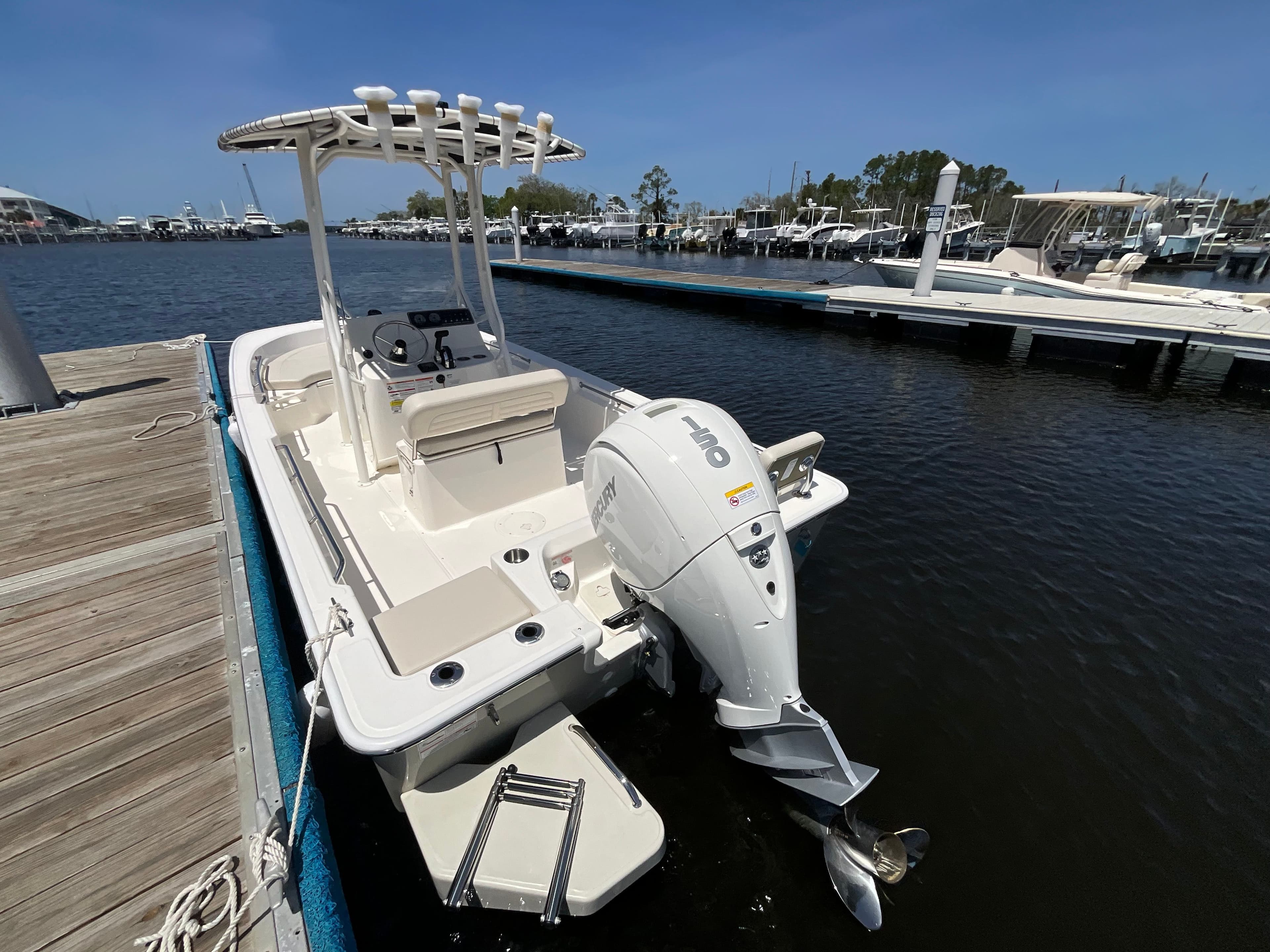 2026 Boston Whaler 190 Montauk - 15