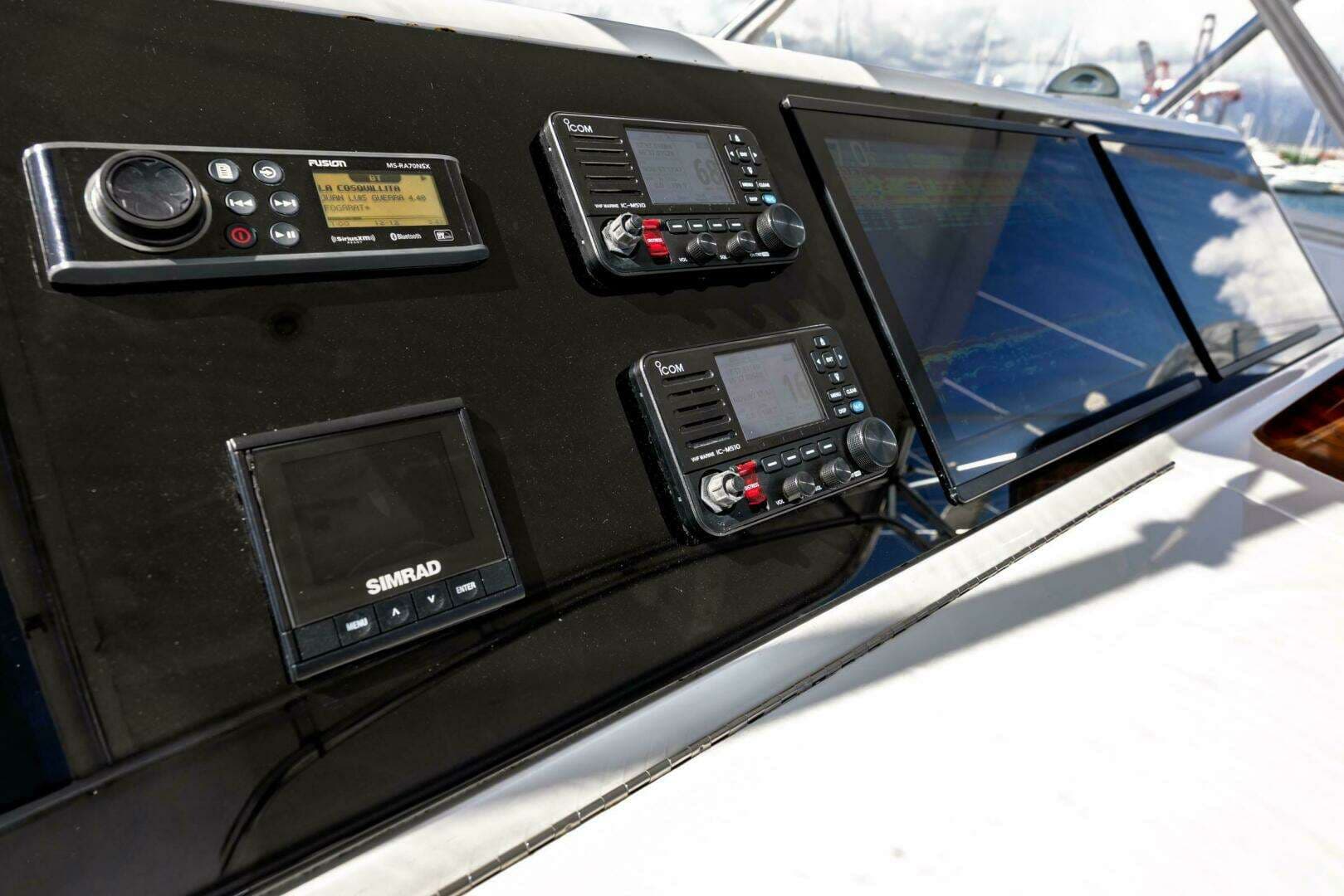 2005 Hatteras 50 Convertible - Image 69