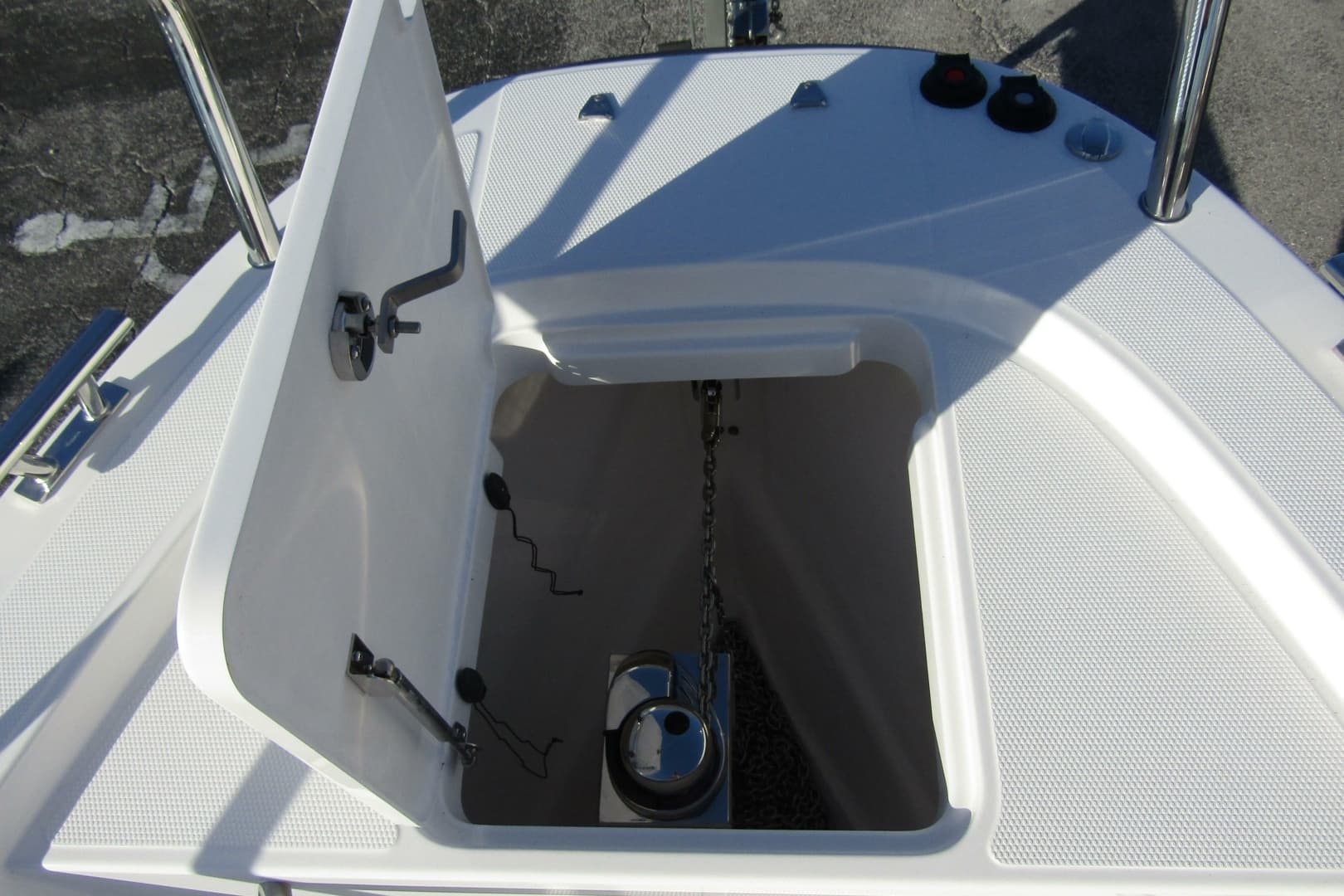 2025 Nimbus Tender 9 - Image 6