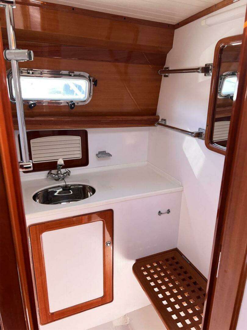 1999 Little Harbor 44 WhisperJet - Image 12