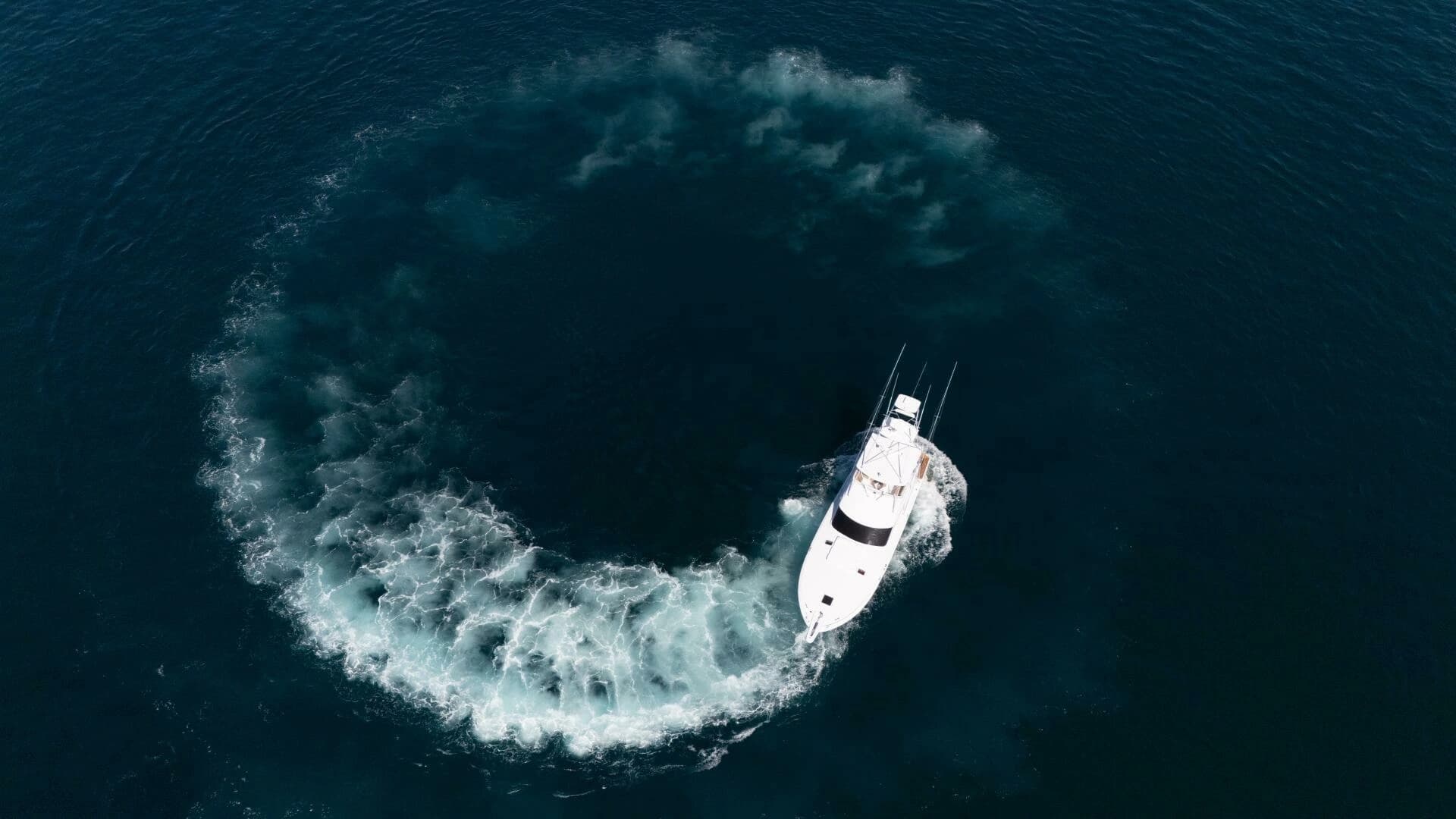 2001 Hatteras 60 Convertible - Image 74