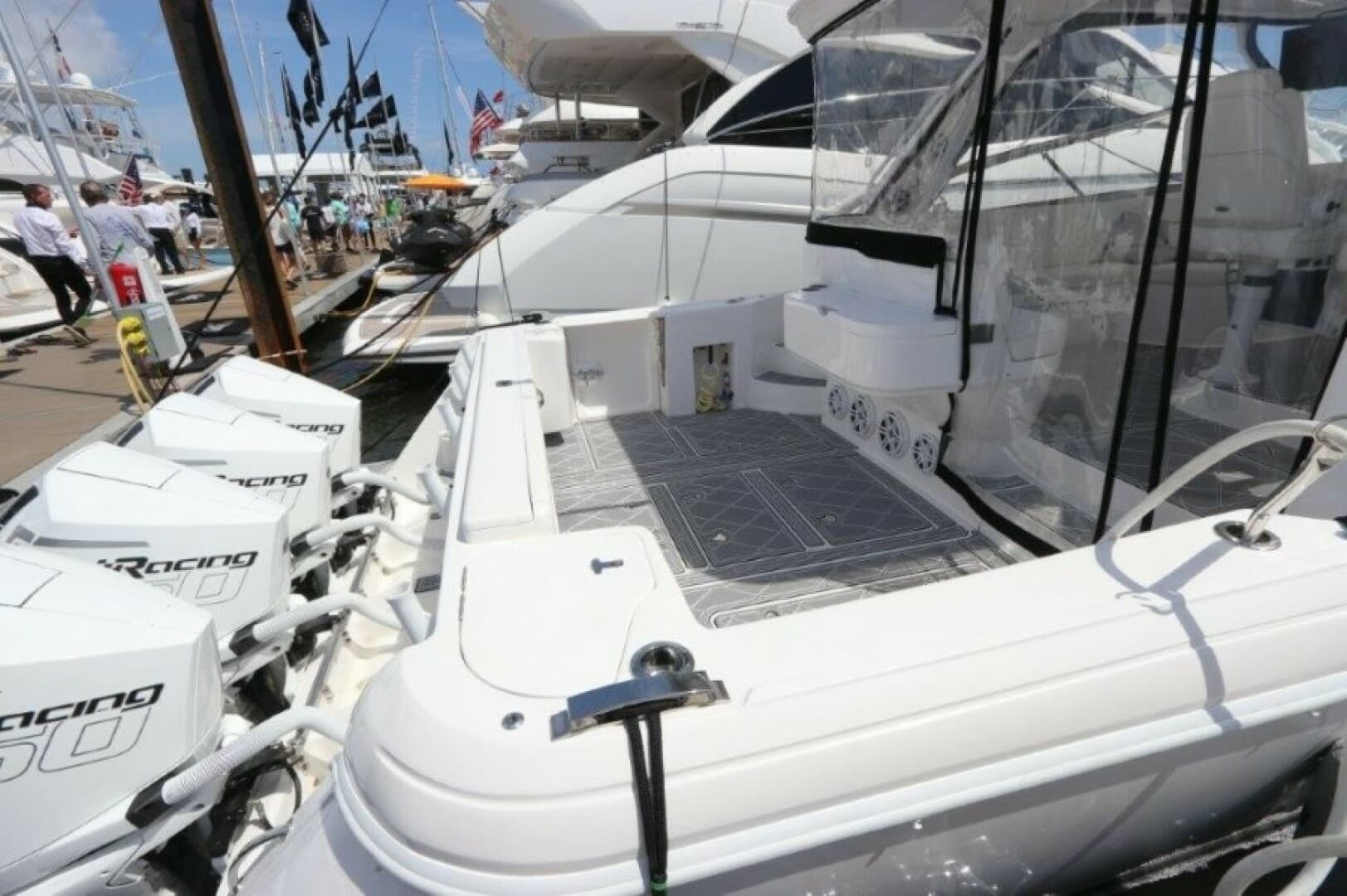 2019 Intrepid 475 Sport Yacht - Image 12