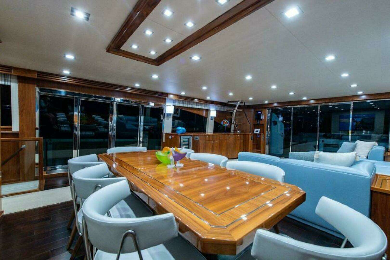 2018 Viking Enclosed Flybridge - Image 10
