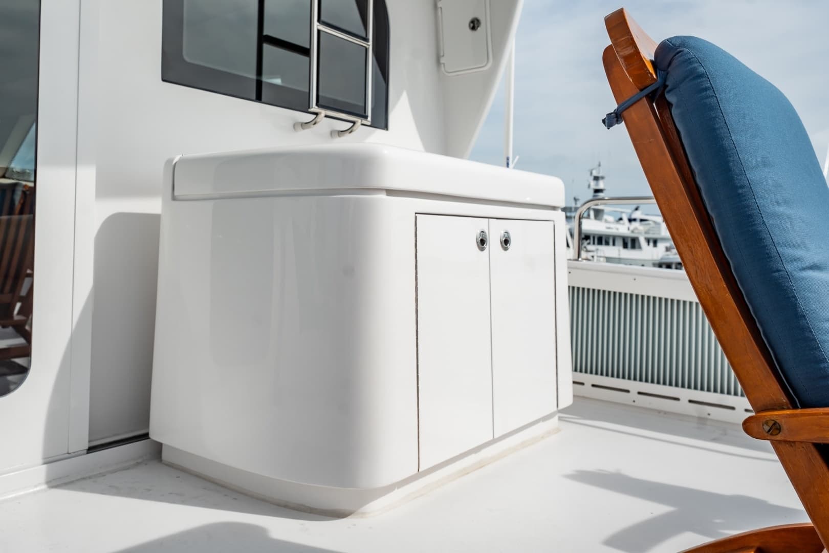 2012 Hatteras — - Image 163