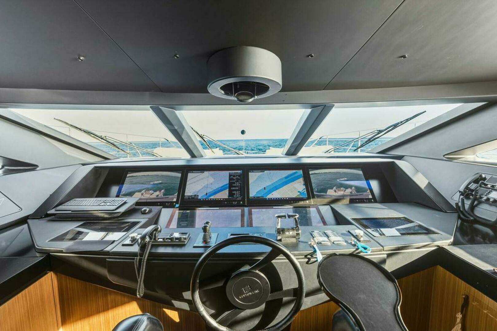 2018 Custom Line CL120 - Image 51