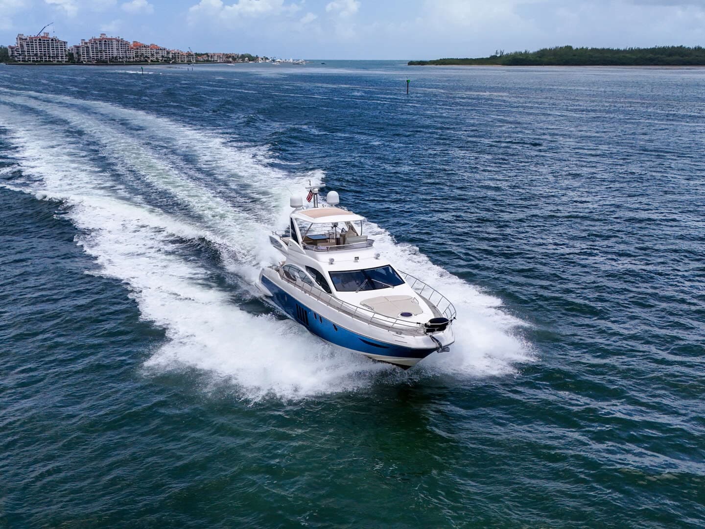 2012 Azimut 64 FLY - Image 23