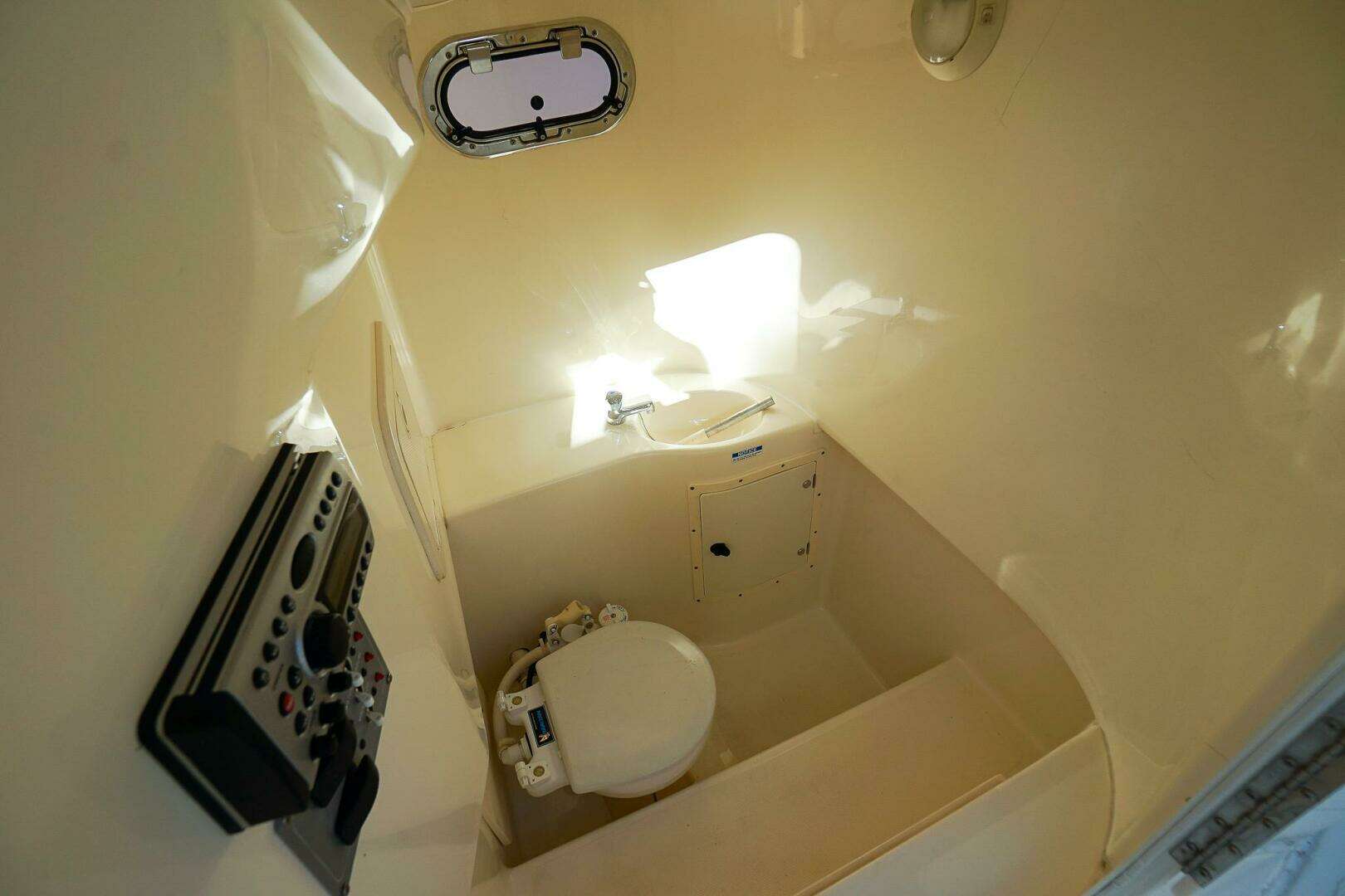 2007 Pursuit C280 - Image 43