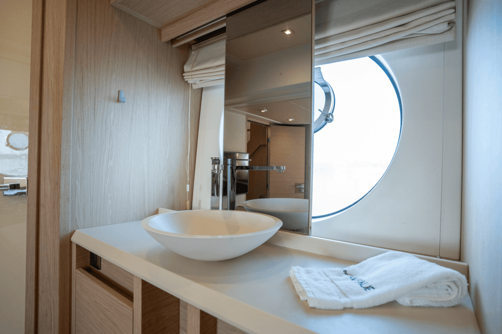 2019 Monte Carlo Yachts MC6 - Image 46