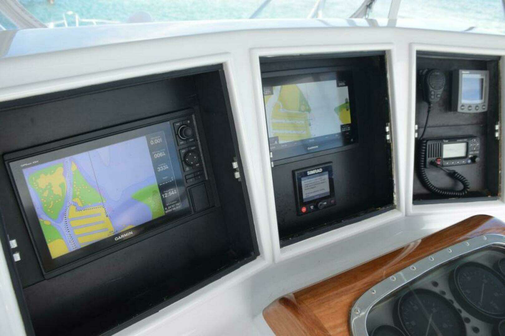 1990 Sunny Briggs Flybridge Sportfish - Image 38