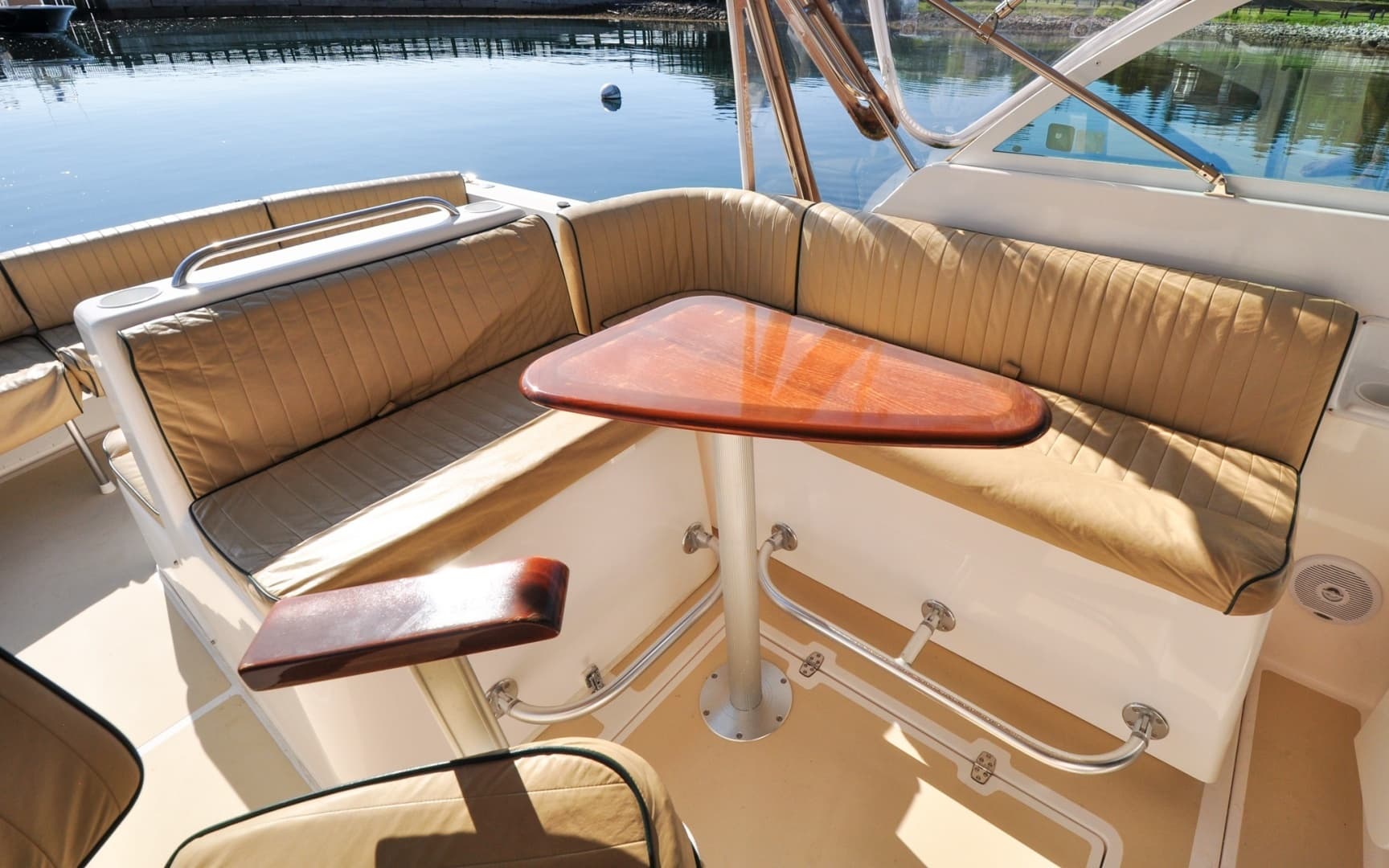 2005 Hunt Surfhunter 29 - Image 43