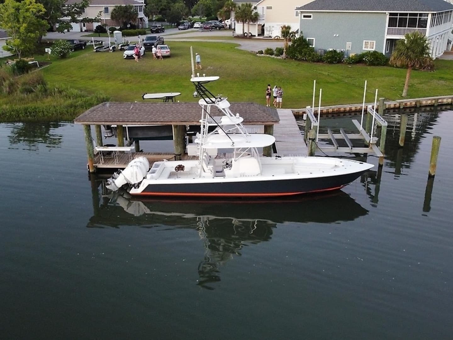 2019 Contender Center Console - Image 16