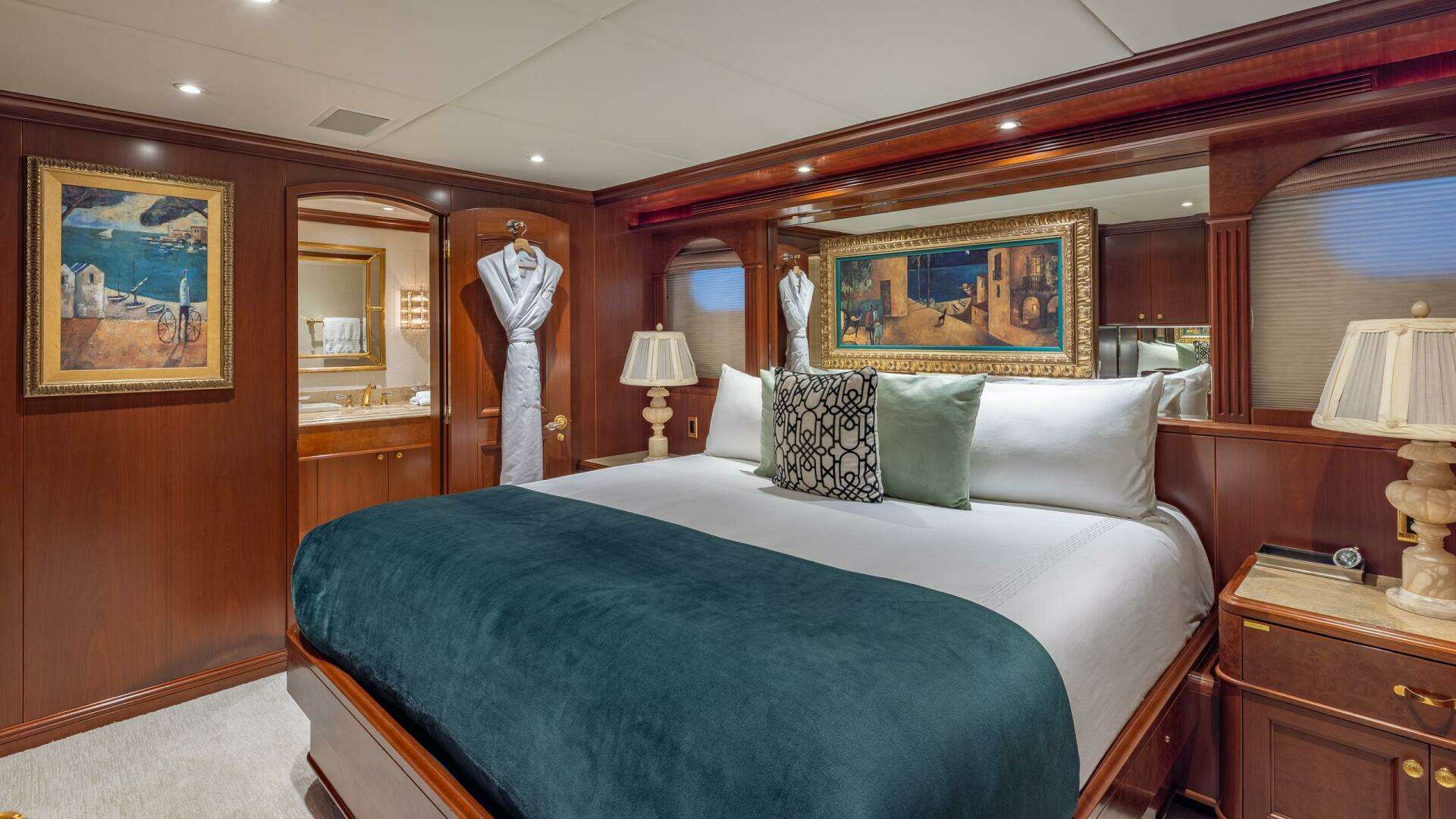 2001 Trinity Yachts Tri-Deck MY - Image 13