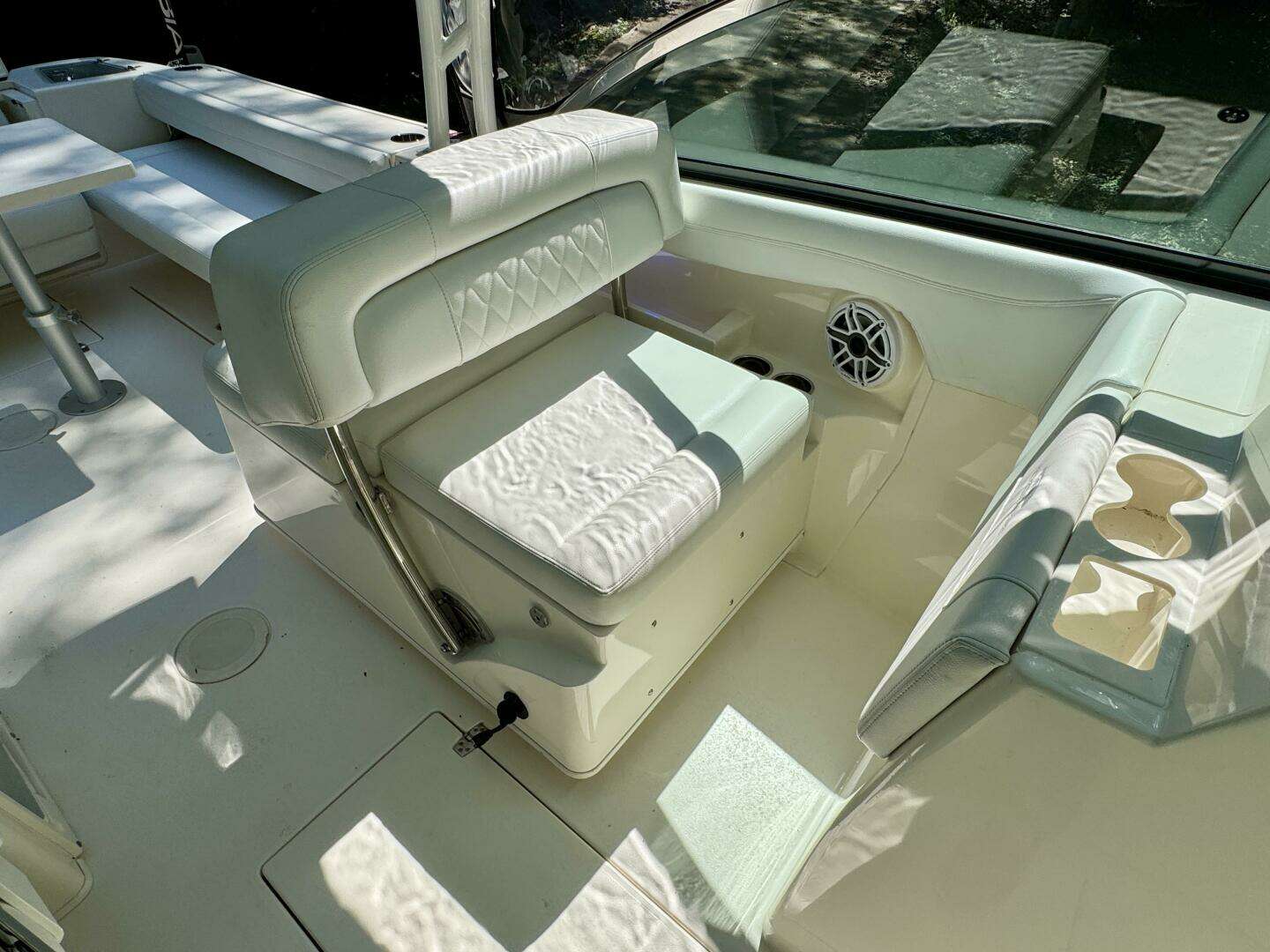 2022 Cobia 280 DC - Image 53