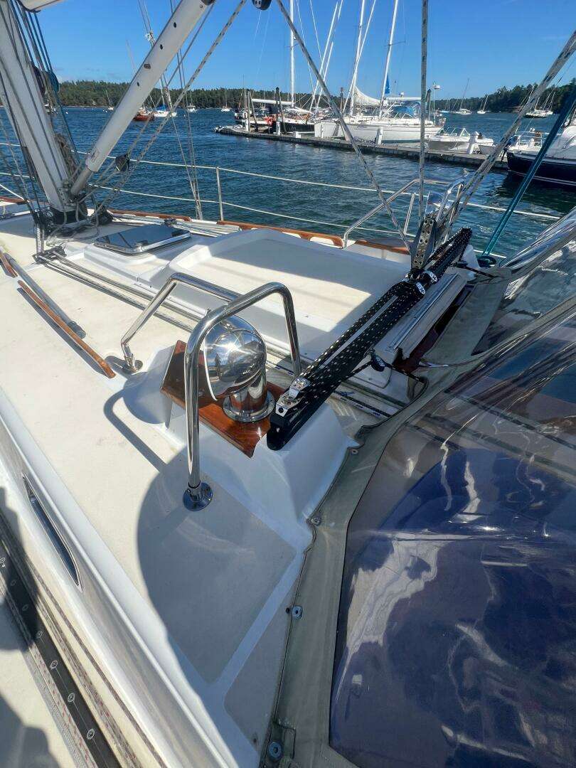 2003 Tartan 4100 - Image 8