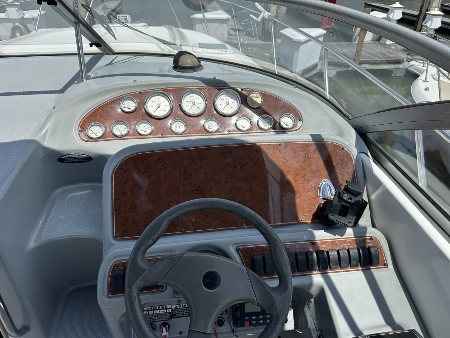 2006 Bayliner 305 - Image 21