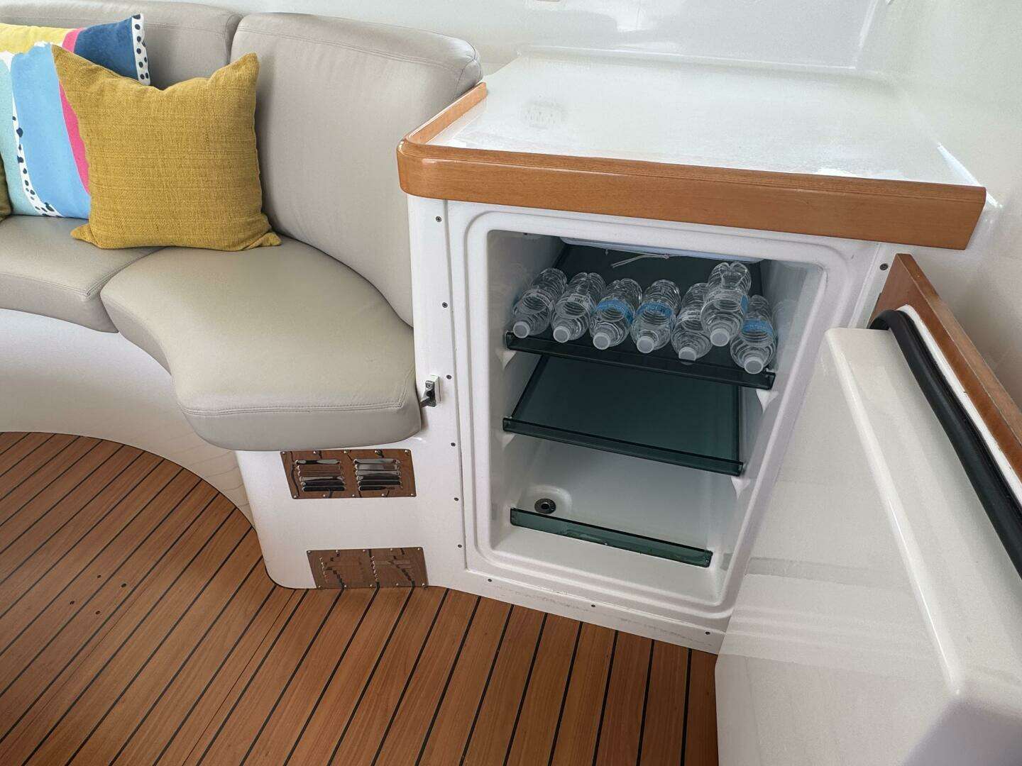 2000 Lagoon 380 - Image 21
