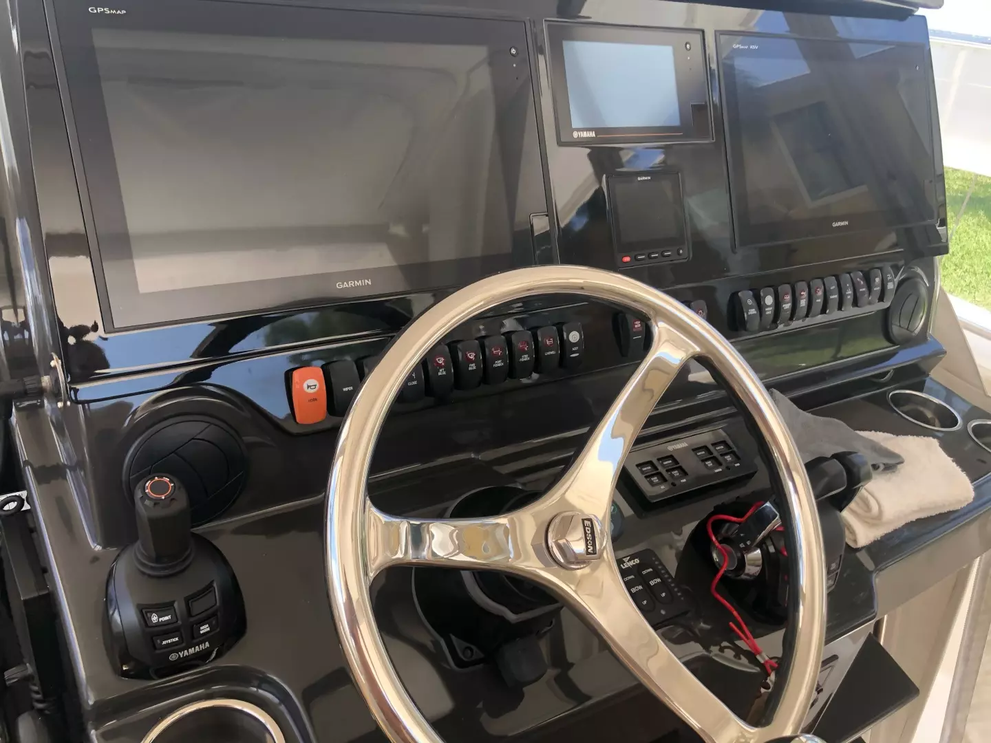 2017 Pursuit S 408 - Image 14