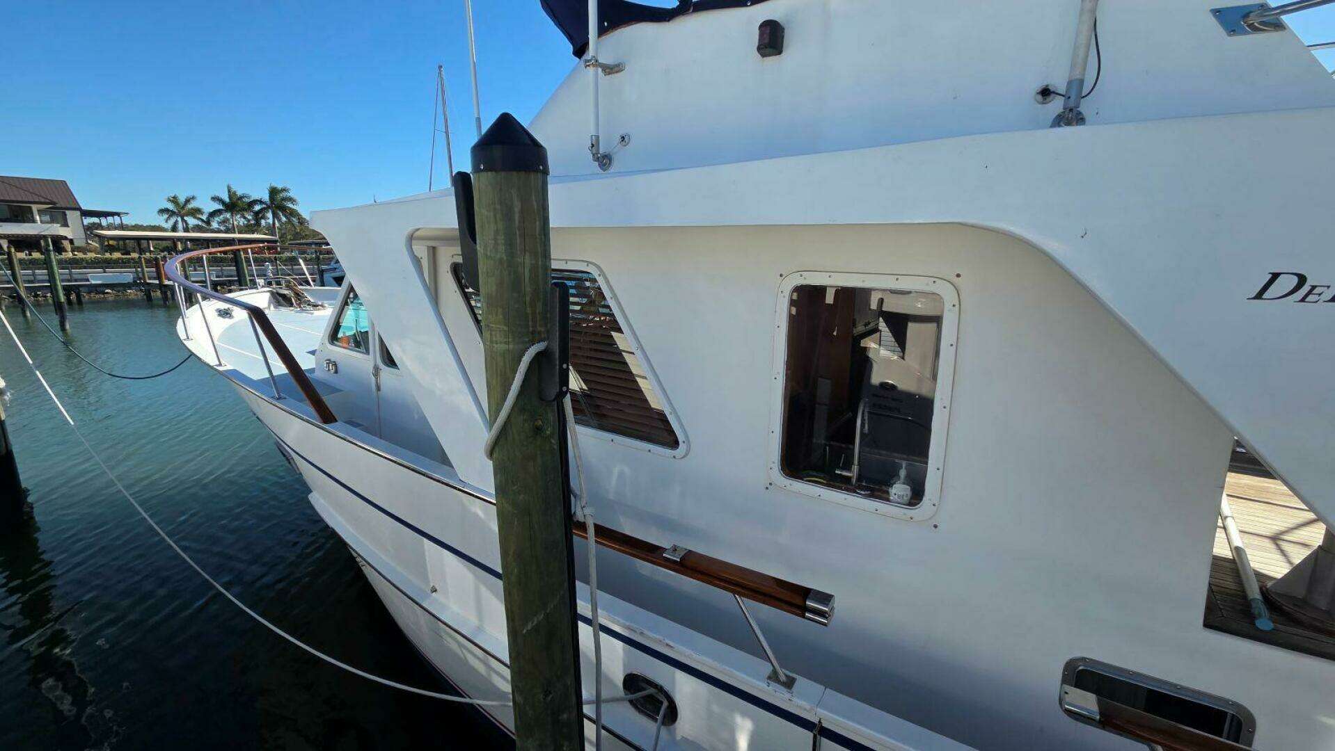 1987 DeFever 48 Tri Cabin - Image 4
