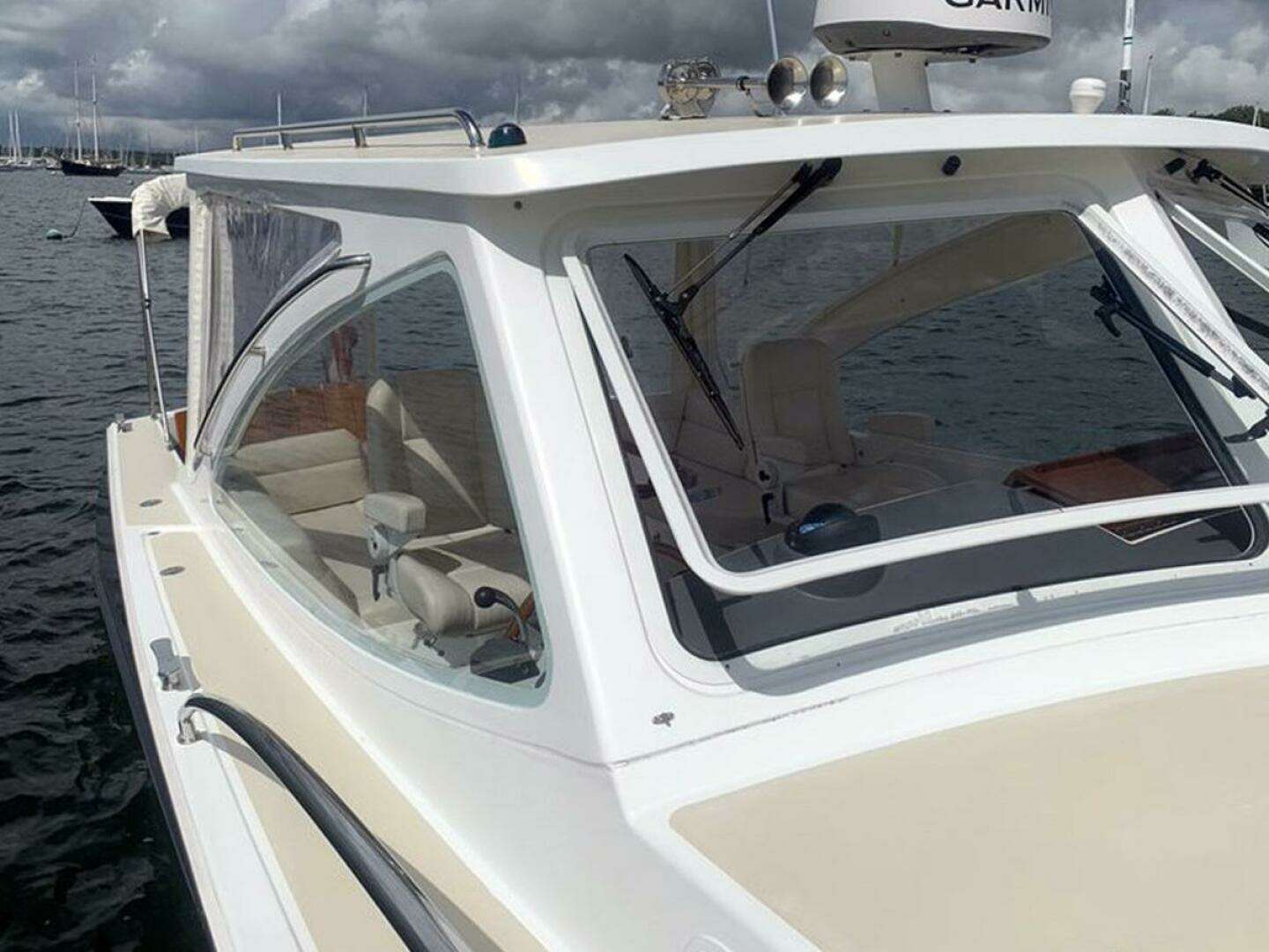 2007 MJM 34z Hard Top Express - Image 7