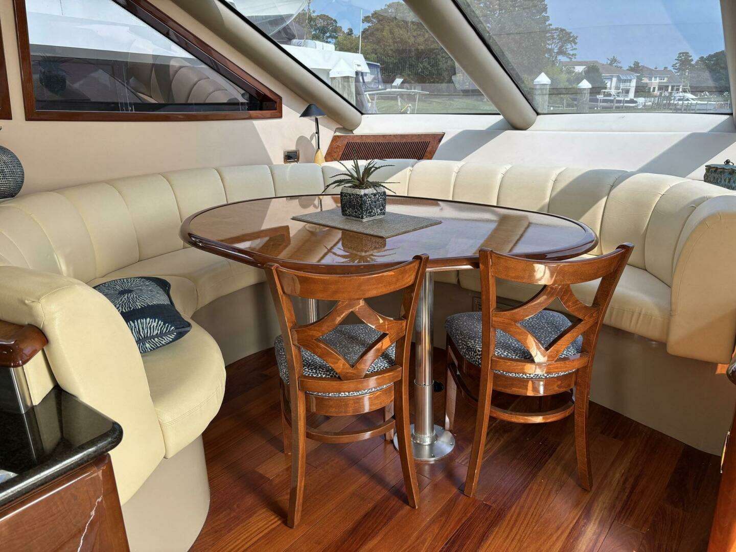 2006 Marquis 65 - Image 13