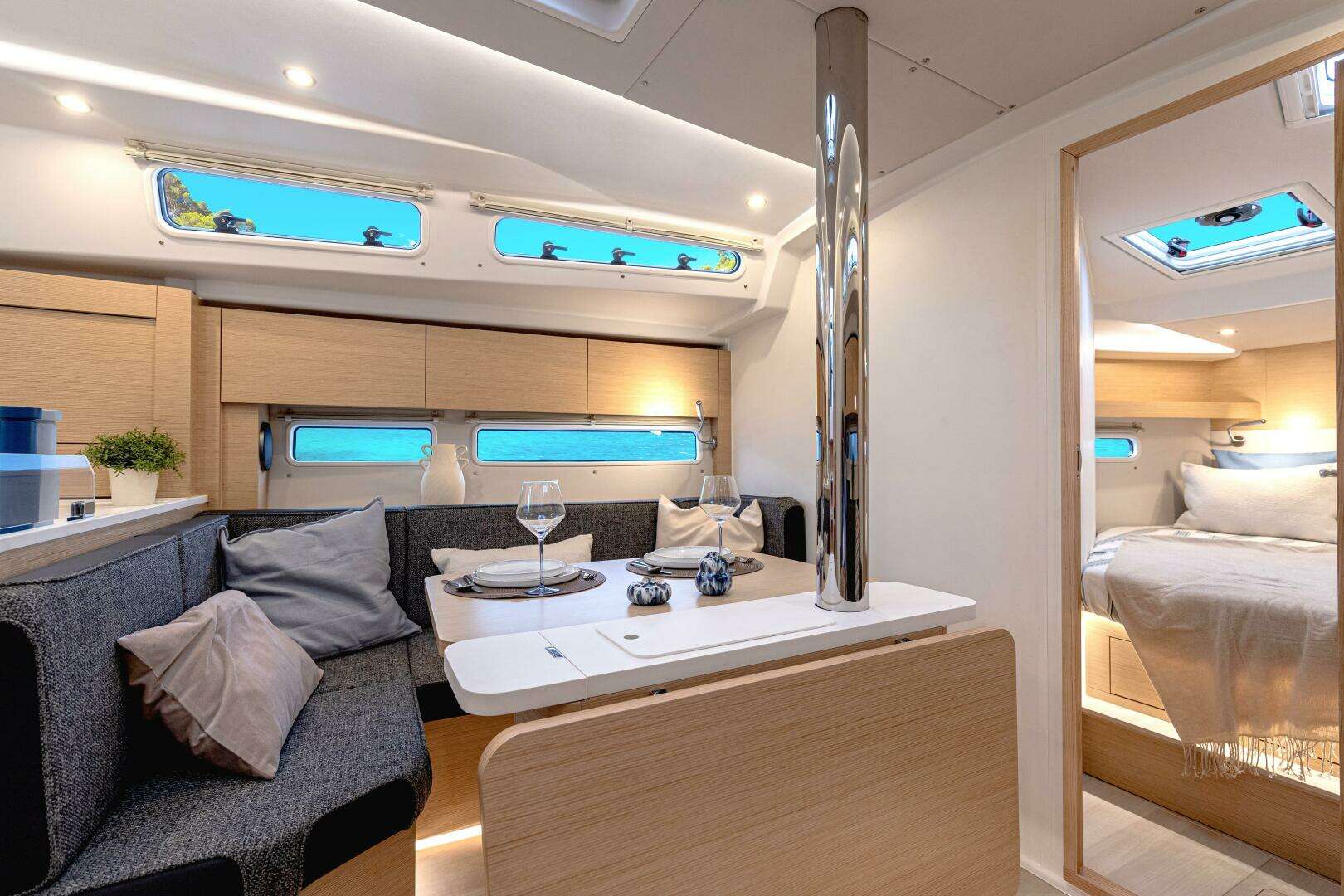 2025 Hanse 360 - Image 17