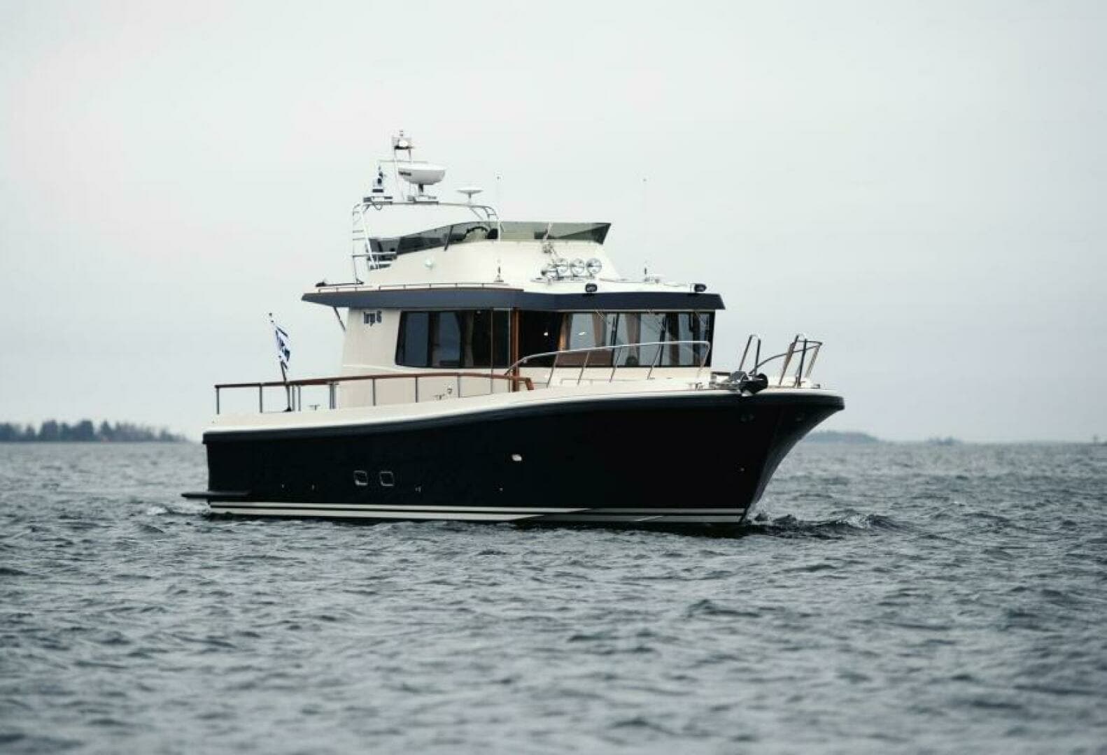 2028 Targa 46 - Image 11