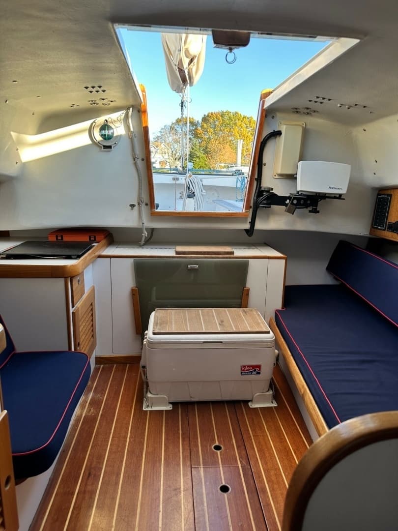 2002 Alerion Express - Image 22