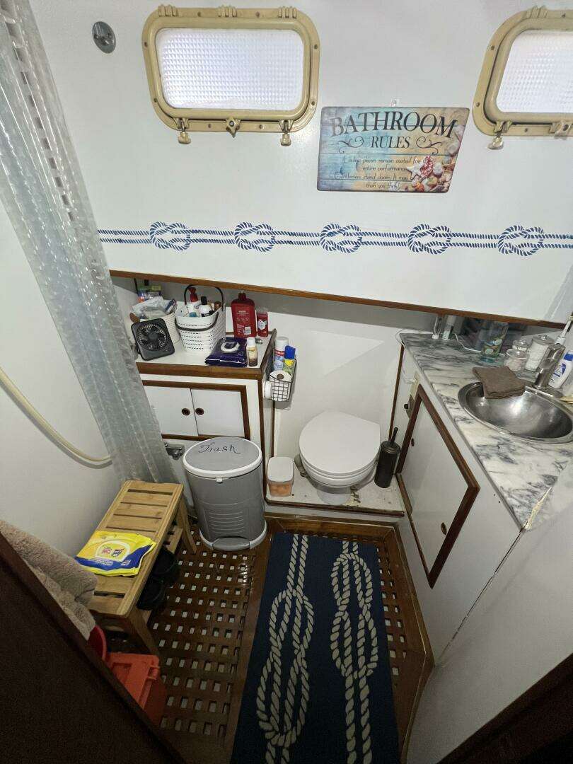 1981 Sea Ranger 45 Raised Pilot House - Image 29