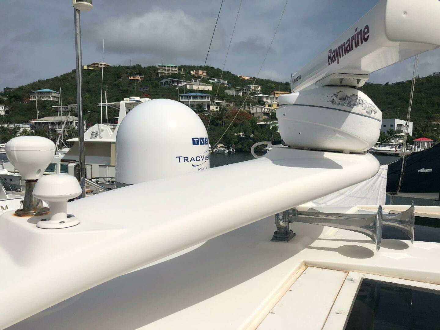 2008 Sea Ray 55 Sundancer - Image 12
