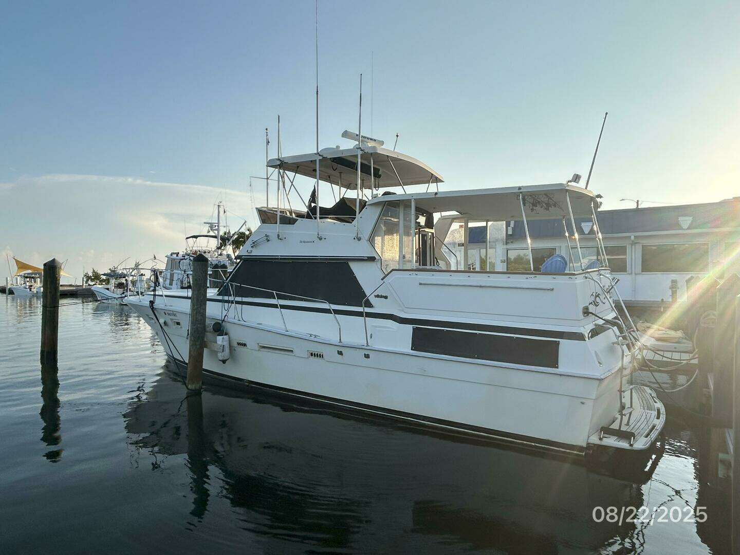1984 Viking 44 - Image 5