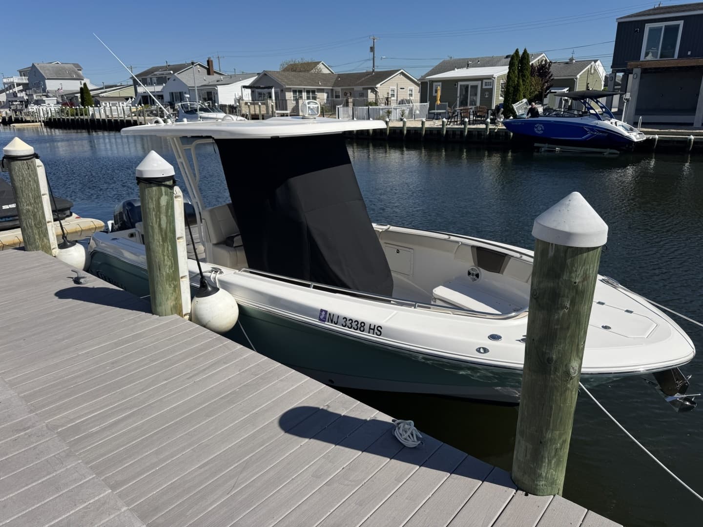 2020 Robalo R272 Center Console - Image 23