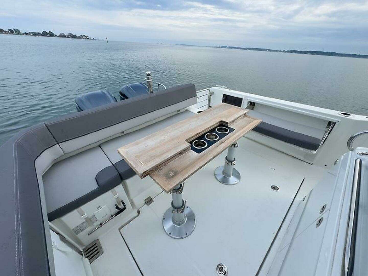 2023 Jeanneau 9.0 CC - Image 16