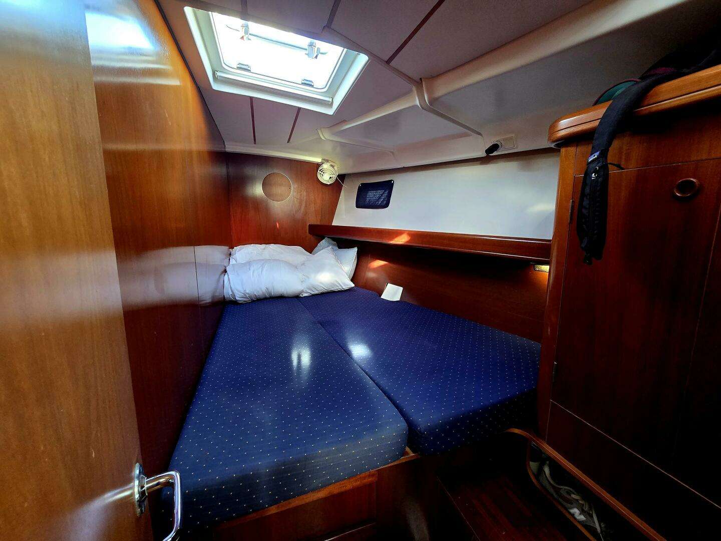 2003 Beneteau Oceanis 473 - Image 16