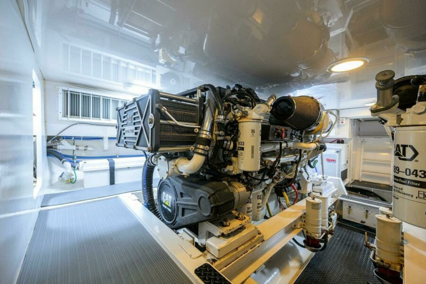 2008 Viking 60 Convertible - Image 53