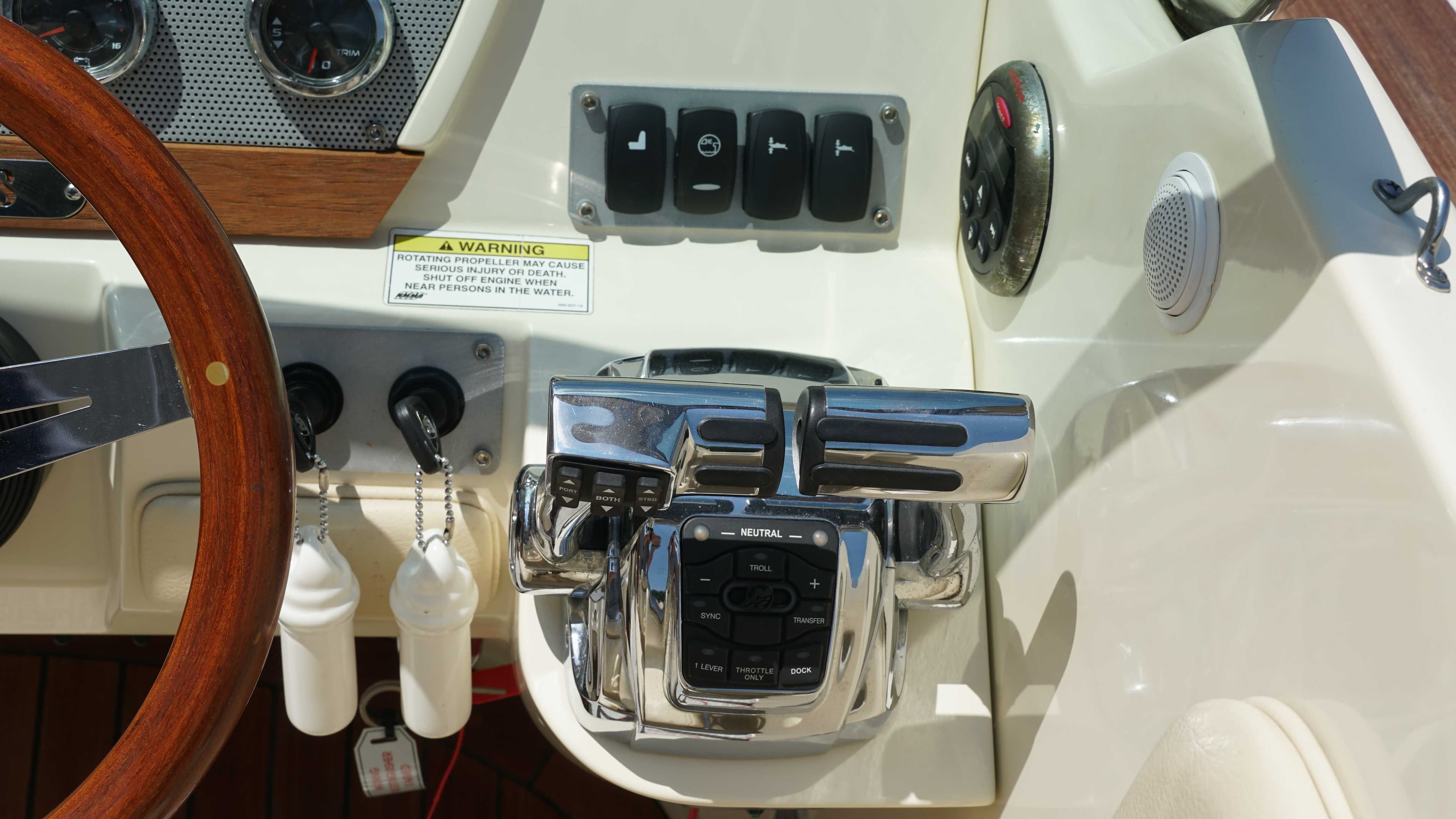 2014 Chris-Craft Launch 28 - 19