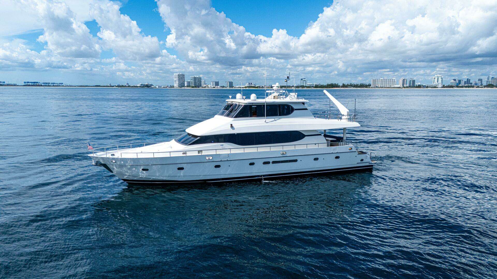 2001 Motor Yacht 82MY - Image 9