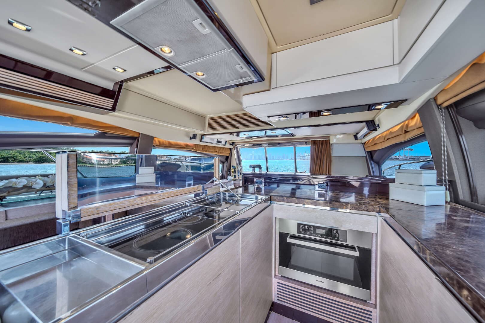 2012 Azimut 64 FLY - Image 64