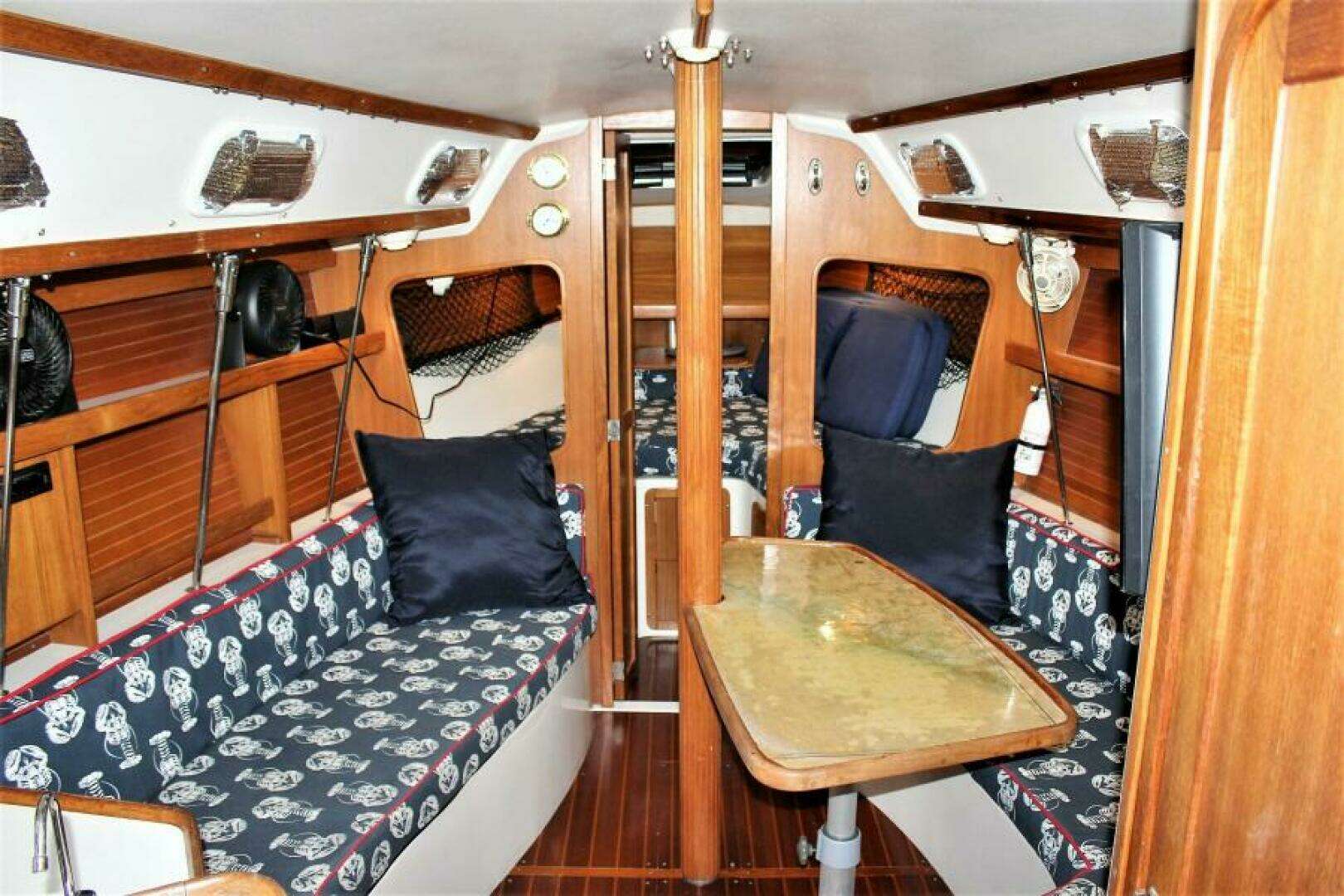 1996 Catalina 320 - Image 11
