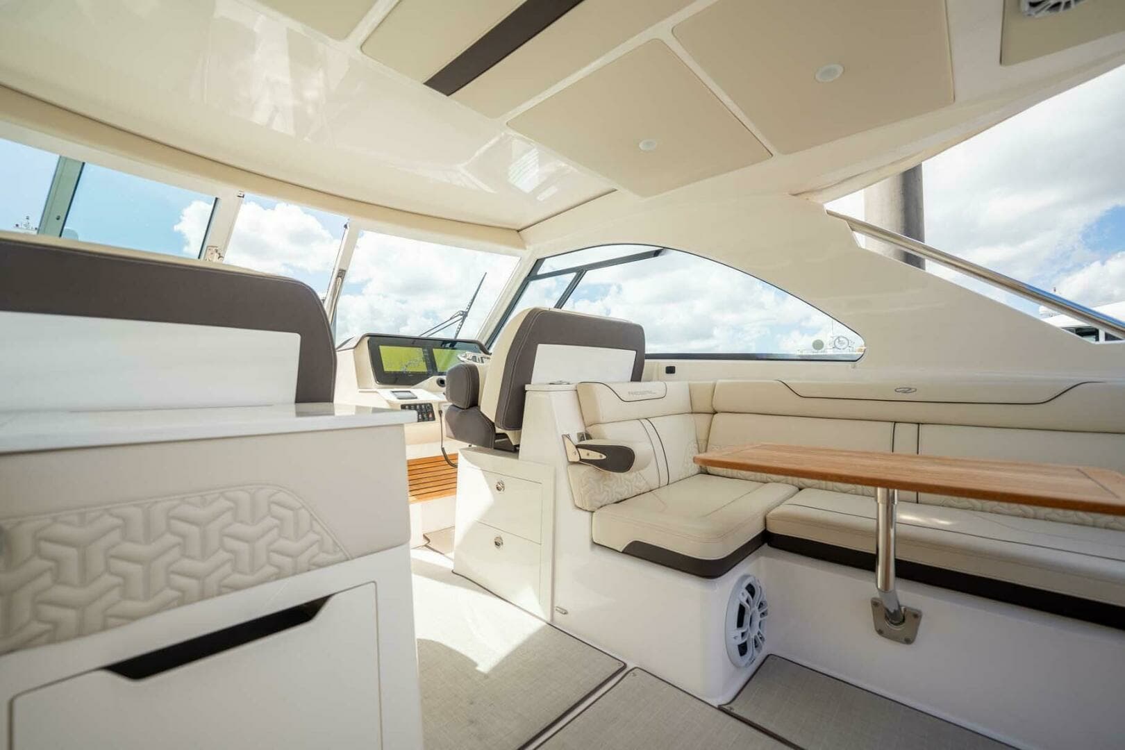2022 Regal LX36 - Image 24