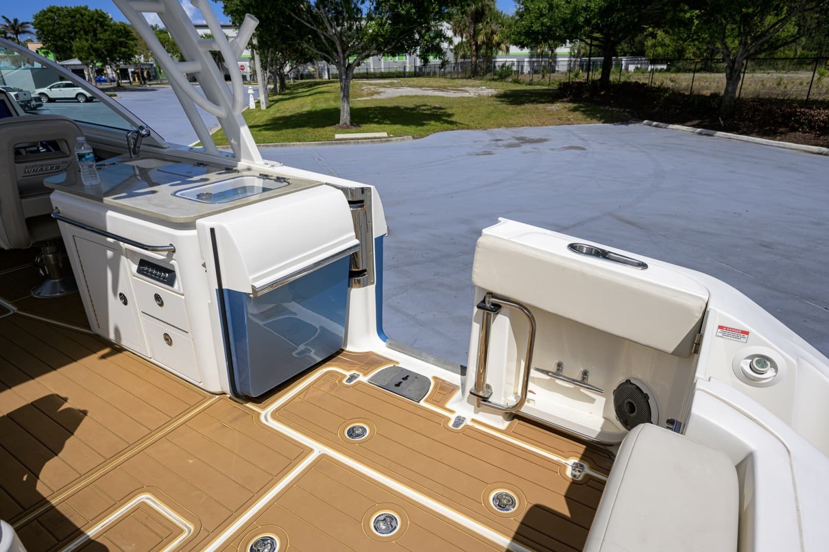 2023 Boston Whaler Vantage - Image 60