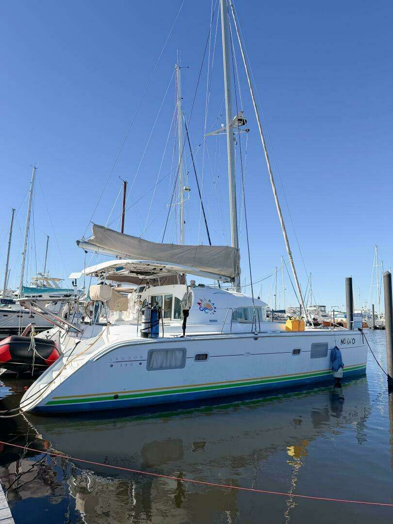 2005 Lagoon 380S - Image 2