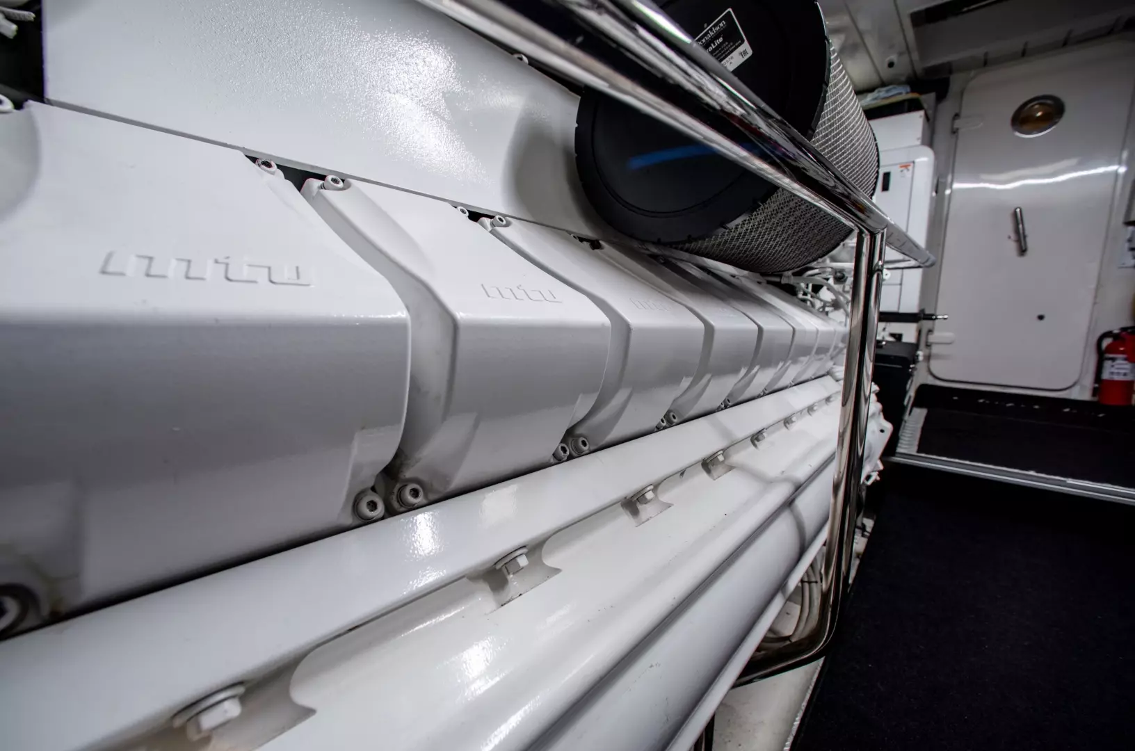 2017 Riva 88 Domino Super - Image 46