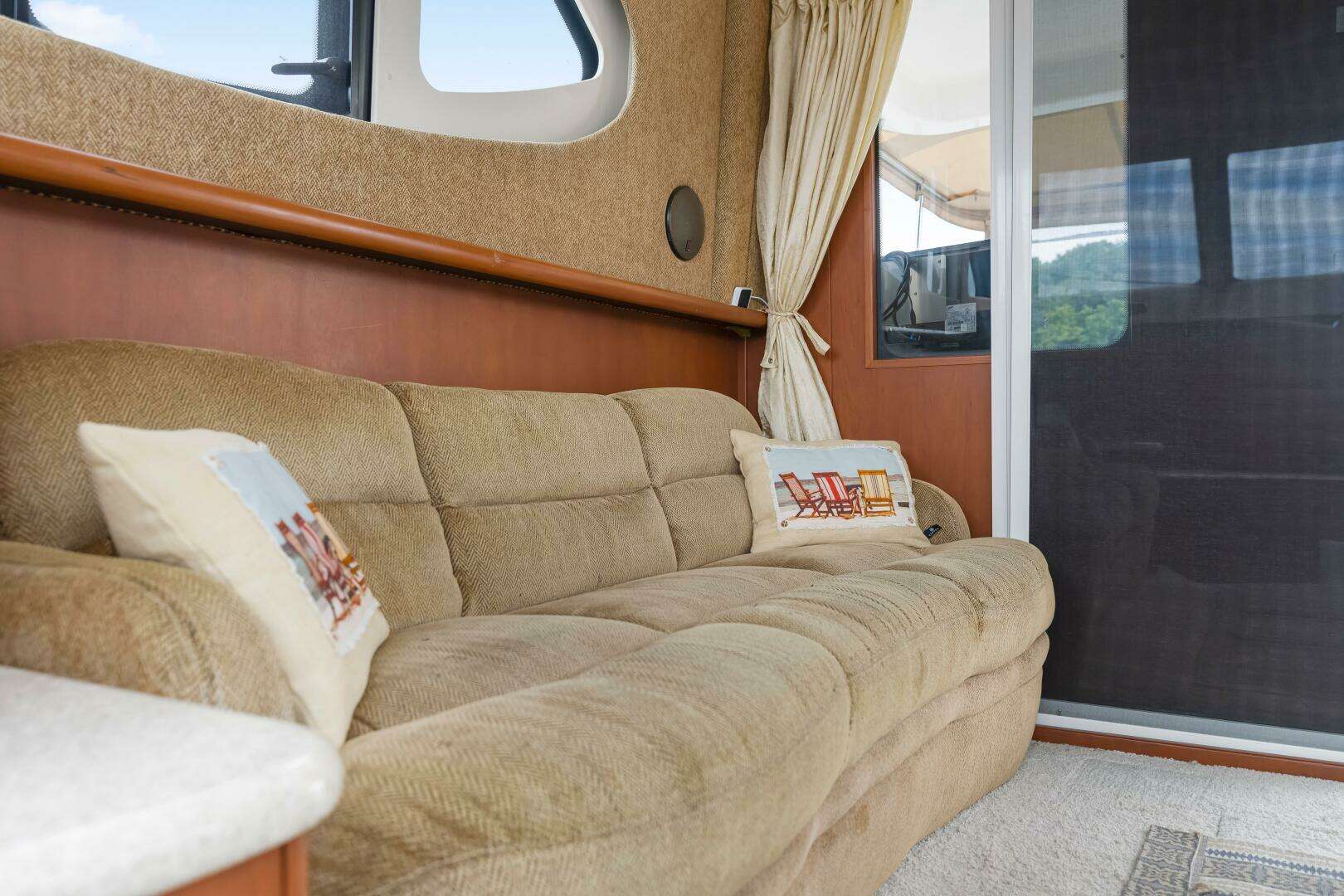 2005 Silverton 34 Convertible - Image 21
