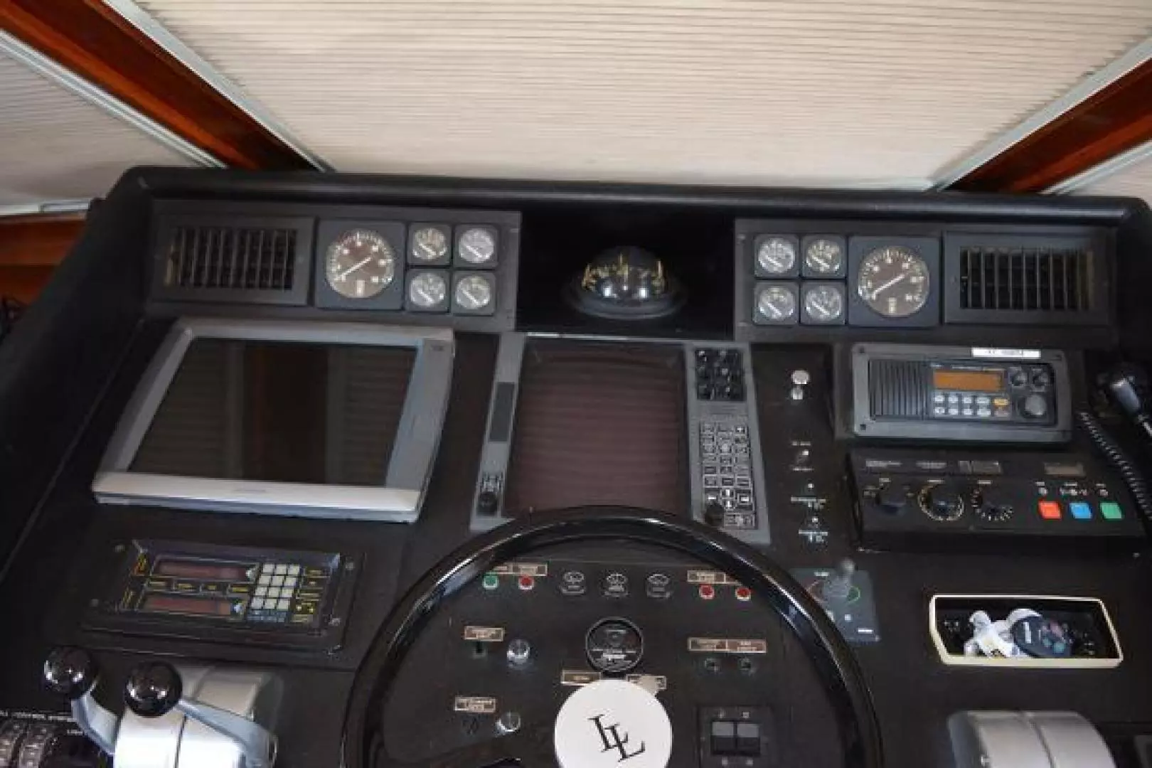 1989 Viking Motor Yacht - Image 43