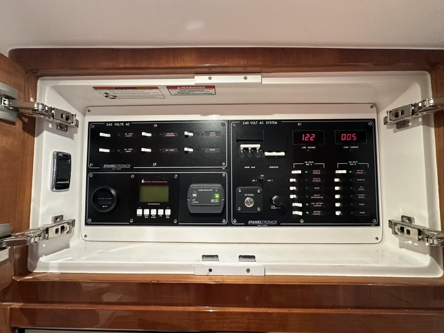 2020 Intrepid 475 Sport Yacht - Image 16
