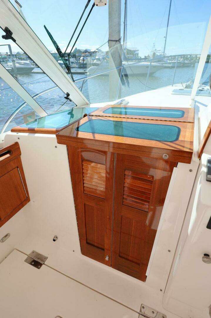 2013 Hunt Yachts Harrier 36 - Image 27